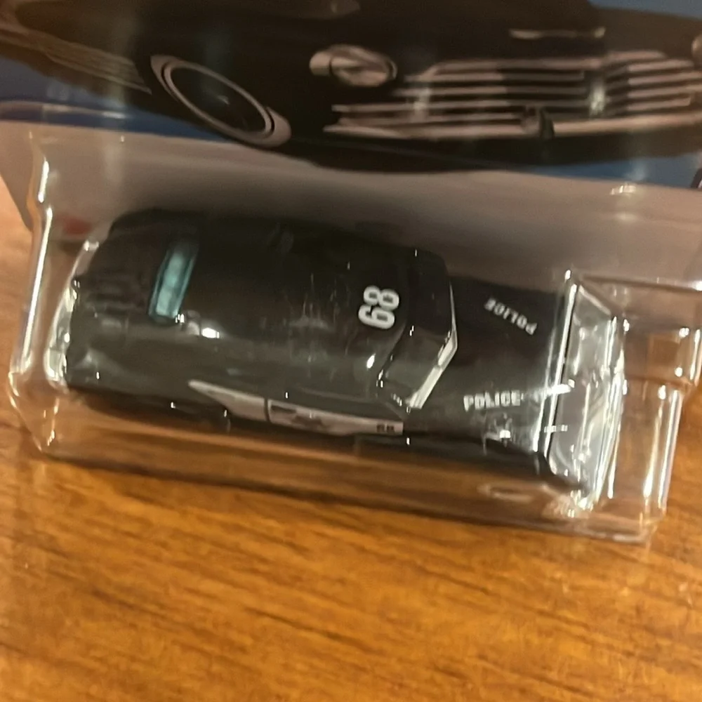 Hot Wheels 47 Chevy Fleetline Treasure Hunt Police Car toy new